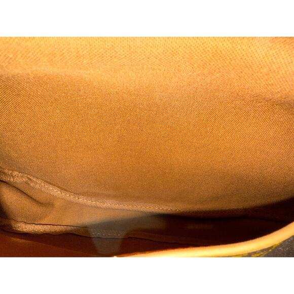 Louis Vuitton Saumur 30 Monogram Canvas Messenger - Picture 2 of 9